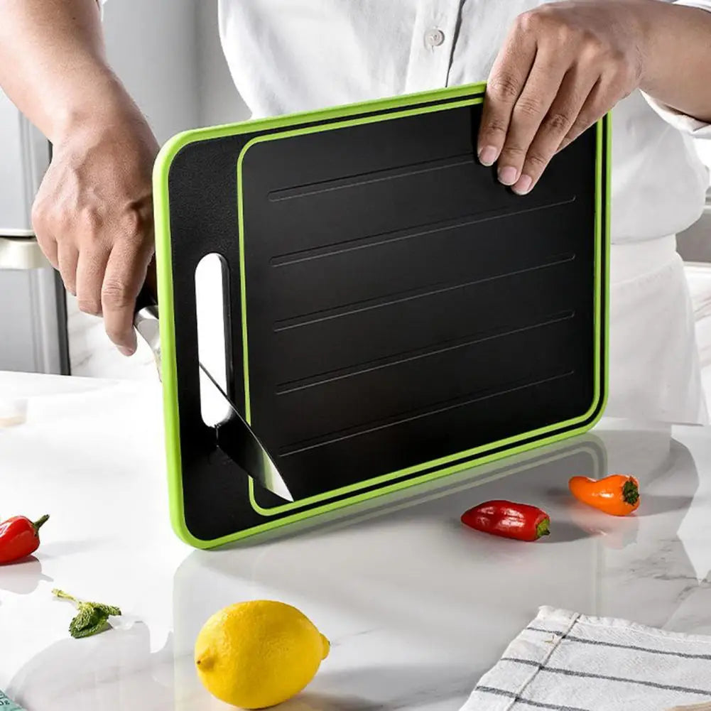 Cutting board for rapid defrosting