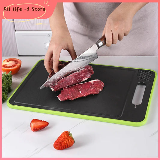 Cutting board for rapid defrosting
